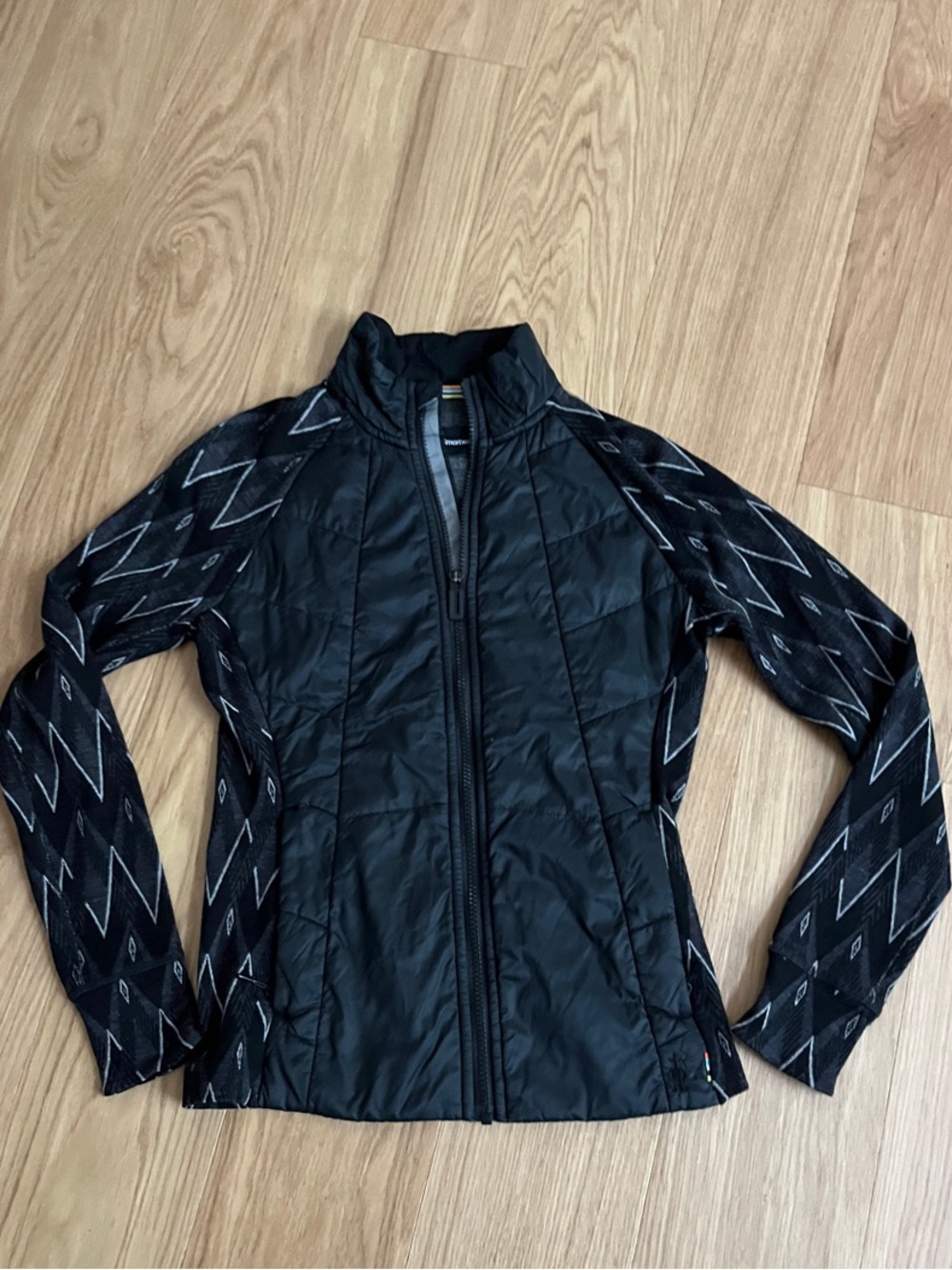 Smartwool Women’s Smartloft 60 Black Quilted Jacket with Patterned Sleeves XS
